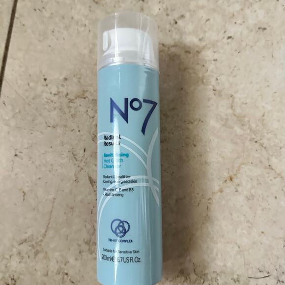No7 Radiant Results Revitalising Hot Cloth Cleanser 6.7 fl oz 200 ml NO CLOTH - Picture 5 of 8